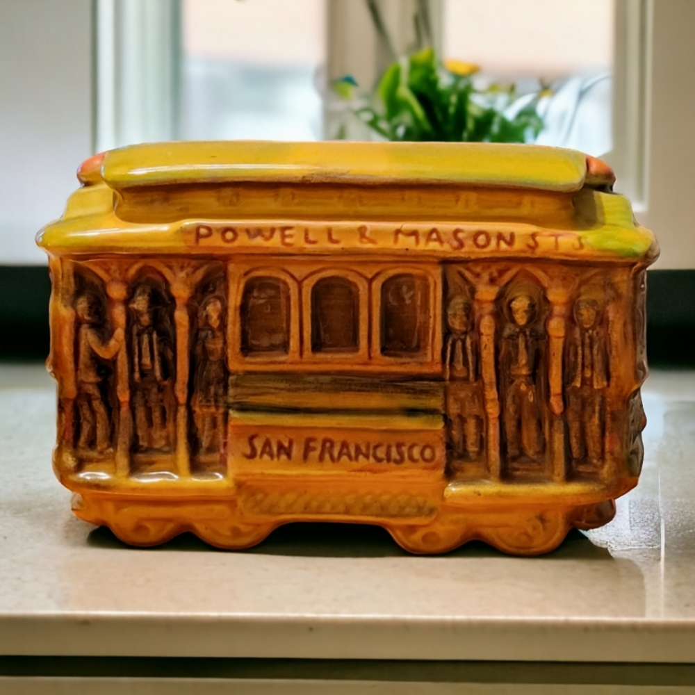 Vintage San Francisco Powell Mason Hyde Cable Car Trolley Ceramic Coin Bank